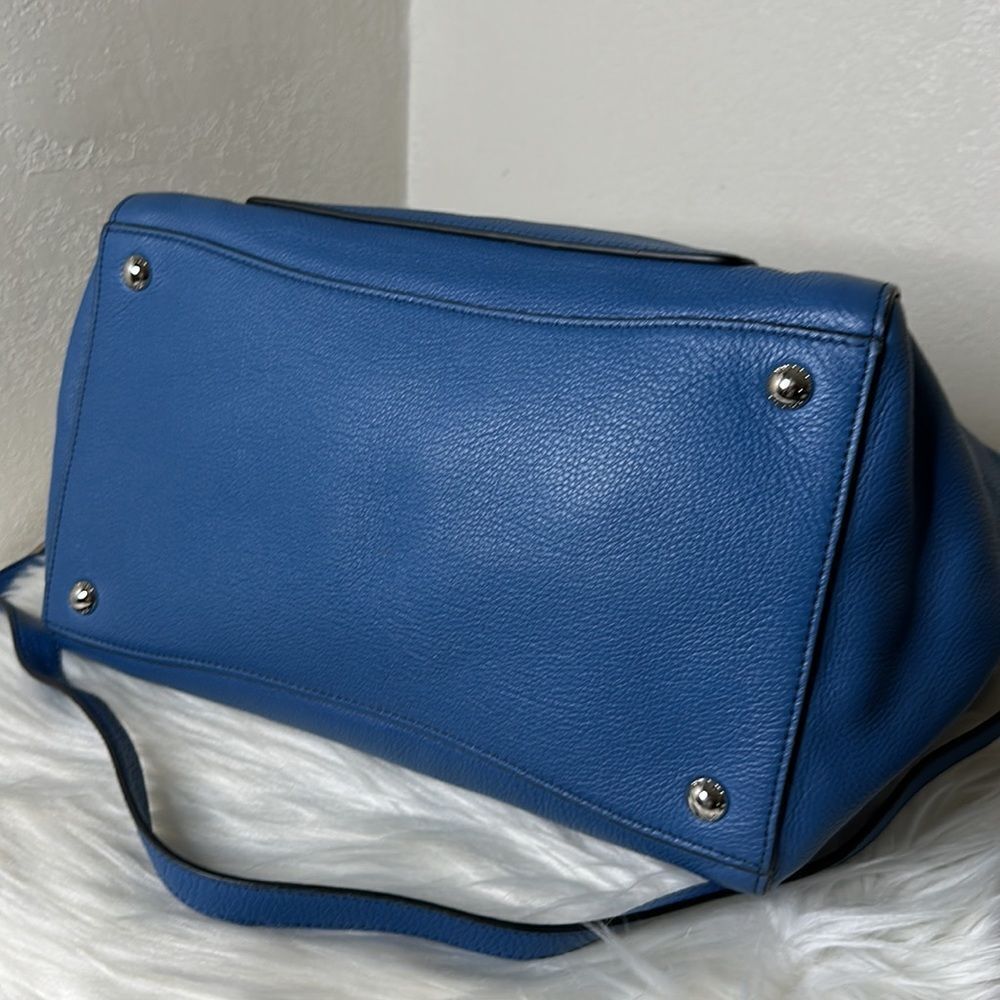 💯 Authentic Prada Tote Handbag Two Way🍀 - Picture 7 of 14
